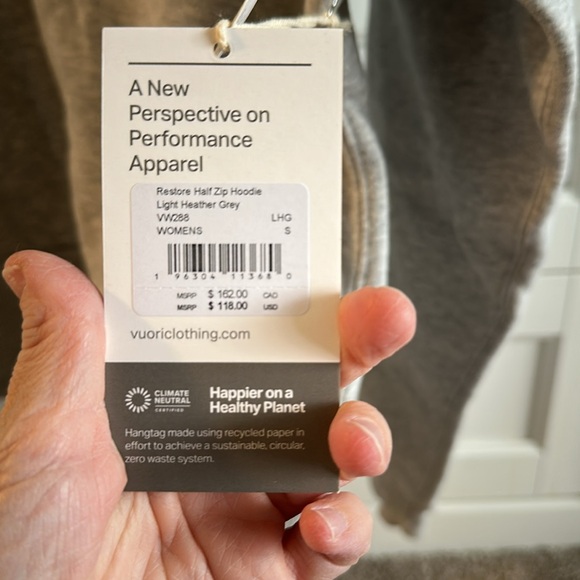 Vuori Restore half zip hoodie - Picture 4 of 6